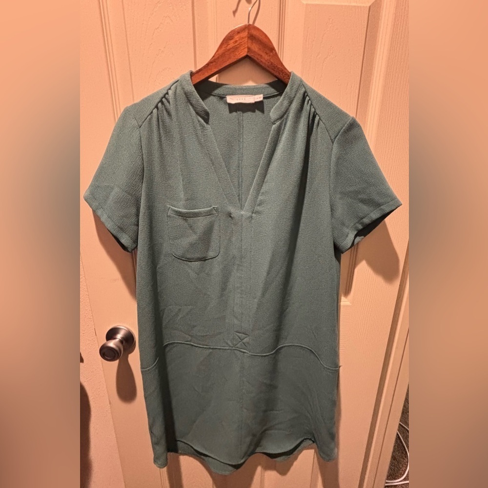 Lush Turquoise V‑Neck Short Sleeve Shift Dress Lightweight vacation - Picture 2 of 5